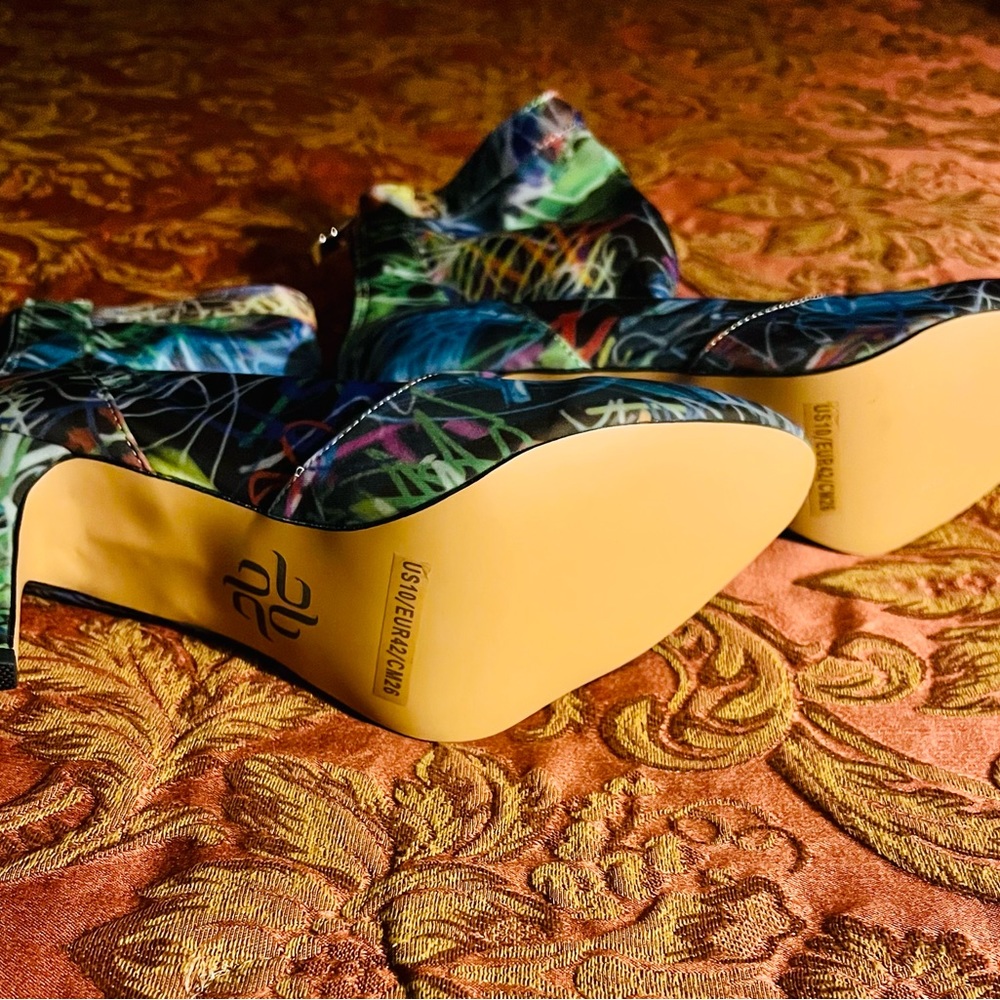 Burju dance graffiti booties shoes never worn. Size US10, Eur42, CM26